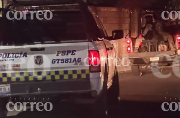Balean a hombre frente a la primaria Emiliano Zapata en Celaya